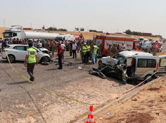 [FLAŞ] Diyarbakır'da kaza: 3 ölü, 14 yaralı