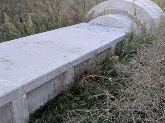 2 bin 300 yıllık mezarın üstüne beton döktüler