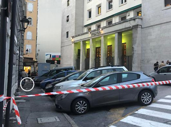 İtalya'da silahlı saldırı: 2 polis hayatını kaybetti