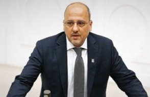 Şık da ifşa etti: Eşini döven, rüşvetle iş yapan AKP'nin prensi hâkim kim?