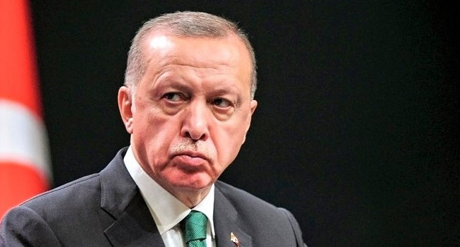 İBB’ye 3. dalga operasyon AKP’yi rahatsız etti: ‘Muhalefetle kavga edecek zaman değil’