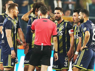 Fenerbahçe'de teknik direktör arayışları sürüyor