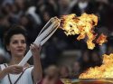 Olimpiyat meşalesi Yunanistan'dan Fransa'ya yelken açtı