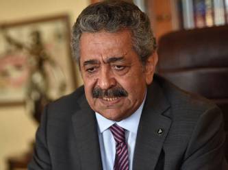 MHP'li vekil Feti Yıldız Koronavirüs nedeniyle hastaneye kaldırıldı