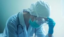 Bir günde 6'sı doktor 11 sağlıkçı corona'dan hayatını kaybetti