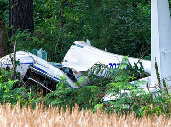 Almanya’da 2 küçük uçak havada çarpıştı: 2 ölü