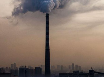 İran'ın bazı kentlerinde hava kirliliği nedeniyle eğitim aksadı