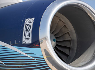 Uçak motoru üreticisi 5,4 milyar sterlin zarar yazdı