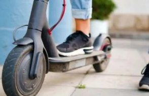Almanya’da ilk kez bir büyükşehir, e-scooter’ları yasakladı