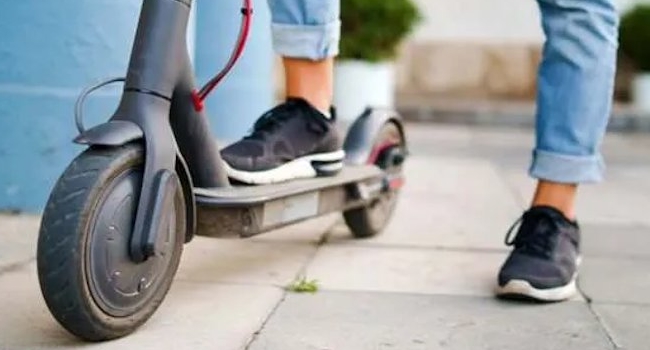 Almanya’da ilk kez bir büyükşehir, e-scooter’ları yasakladı