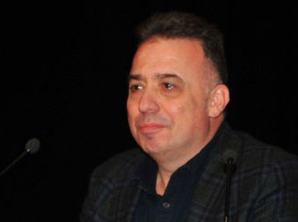 AYM üyesi Engin Yıldırım 'Işıklar yanıyor' paylaşımı için özür diledi