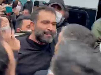 Polisten Milletvekili Barış Atay'a sert müdahale