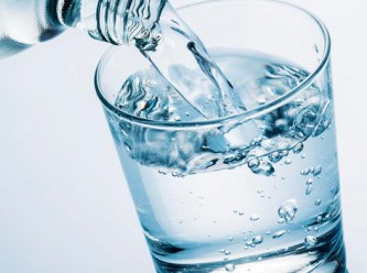 Yeteri kadar su içmediğinizi gösteren 10 işaret