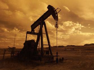 Brent petrolün varil fiyatı yükselişe geçti