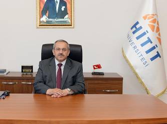 Ensarcı İlahiyat Prof'u, Mimarlık Fakültesi'nin dekanı oldu