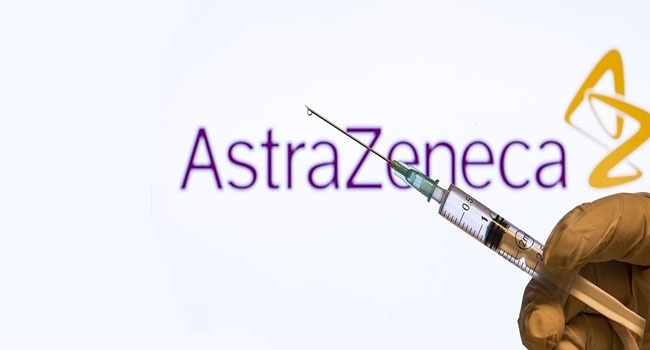 AstraZeneca, Covid aşısının 'nadir' bir yan etkisi olabileceğini ilk kez kabul etti