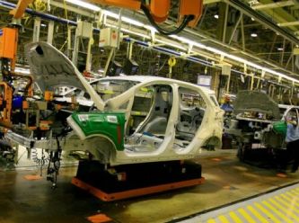 Rusya'da sanayi verileri düştü otomobil üretimi dibi gördü