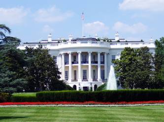 Gazetecilerin Beyaz Saray basın ofisine erişimi kısıtladı