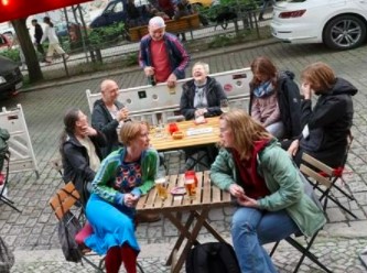 Avrupa'da önlemler gevşetiliyor