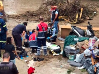 Selanik’te sel felaketi can aldı