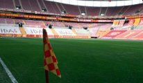 Galatasaray, şampiyonluk kupasını derbiden sonra alacak