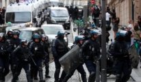 Fransa'da 1 milyondan fazla kişi sokağa çıktı