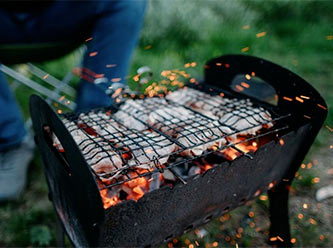 Mangal ateşinde yapılan et kansere yol açabiliyor!