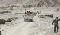 Afganistan'da Taliban ilk kez bir vilayet merkezini ele geçirdi