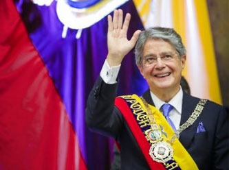 Başkanlık uçağını 'israf' diye satma kararı aldı