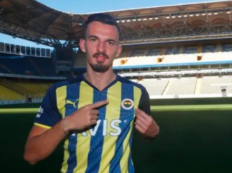 Fenerbahçe, Alman forvet Berisha'yı kadrosuna kattı