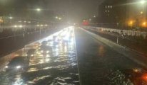 New York'u sel bastı Acil durum ilan edildi, metro kullanılamıyor