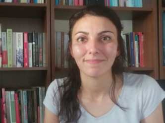 Telefonuna gelen SMS'le 'AKP üyesi' olduğunu öğrendi