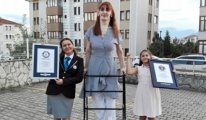 Dünyanın en uzun boylu kadını da Türkiye'den