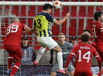 Güçsüz rakibini yenen Fenerbahçe Avrupa'da devam dedi