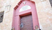 Ermeni kilisesi Müslüman kadınlara emanet