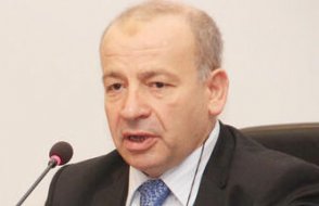 Prof. Özgenç: AYM kararını tanımayan 13. Ağır Ceza üyeleri suç işledi