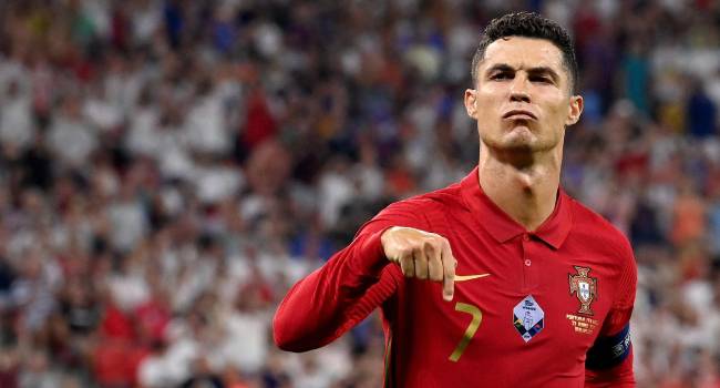 Ronaldo'lu Portekiz grubundan çıkmayı başardı