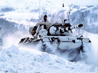 Savaş korkusu büyüyor, petrol yükselişte, hisseler çakıldı