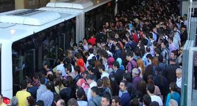 İstanbul'da kriz: Binlerce halk otobüsü kontak kapattı!