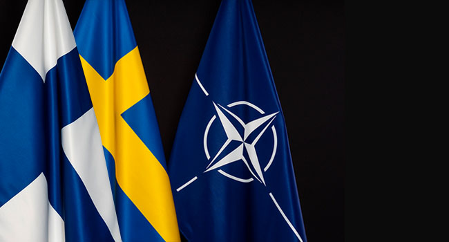 Finlandiya ve İsveç NATO'ya resmen başvurdu