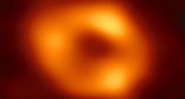 Samanyolu Galaksisi'ndeki dev kara deliğin ilk fotoğrafı çekildi