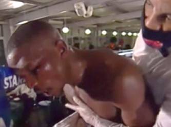 Aldığı yumruklar sebebi le aklını kaybeden boksör öldü