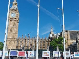 Una ‘mostra sull’esilio’ sui rifugiati ha viaggiato per le strade di Londra