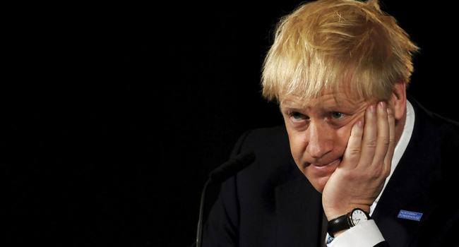 Boris Johnson’ın koltuğu sallanıyor: 18 bakan ve vekil istifa etti
