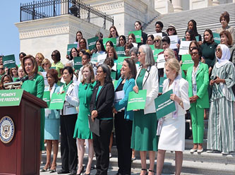 ABD’deki ‘kürtaj’ protestosunda 17 kongre üyesine gözaltı