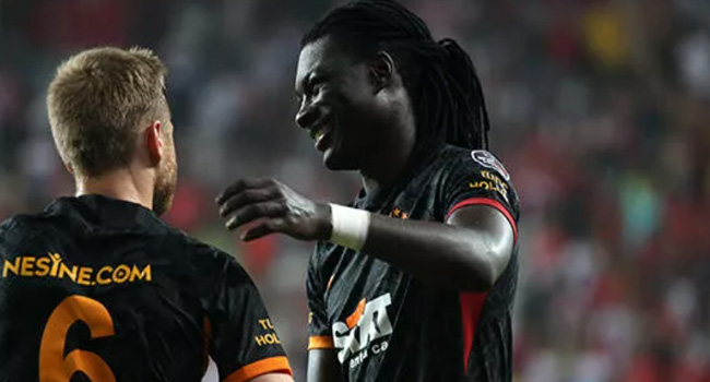 Galatasaray, Antalya'da galibiyet ile başladı