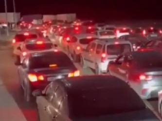 Seferberlikten kaçan Rus'lar Finlandiya sınırına yığıldı