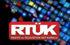 RTÜK, Hocaefendi için 'mekânı cennet olsun' diyen sunucuya oybirliği ile ceza verdi