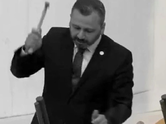 Meclis'te çekiçle telefonunu kıran vekile 10 bin liralık fatura