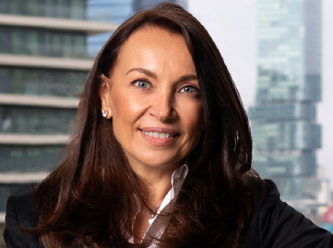 İngiltere, 44 milyonu dolandırılan Türk işkadınını konuşuyor